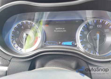 2019 Chrysler 300 Limited z USA, uszkodzony, nr VIN 2C3CCAEG3KH528635